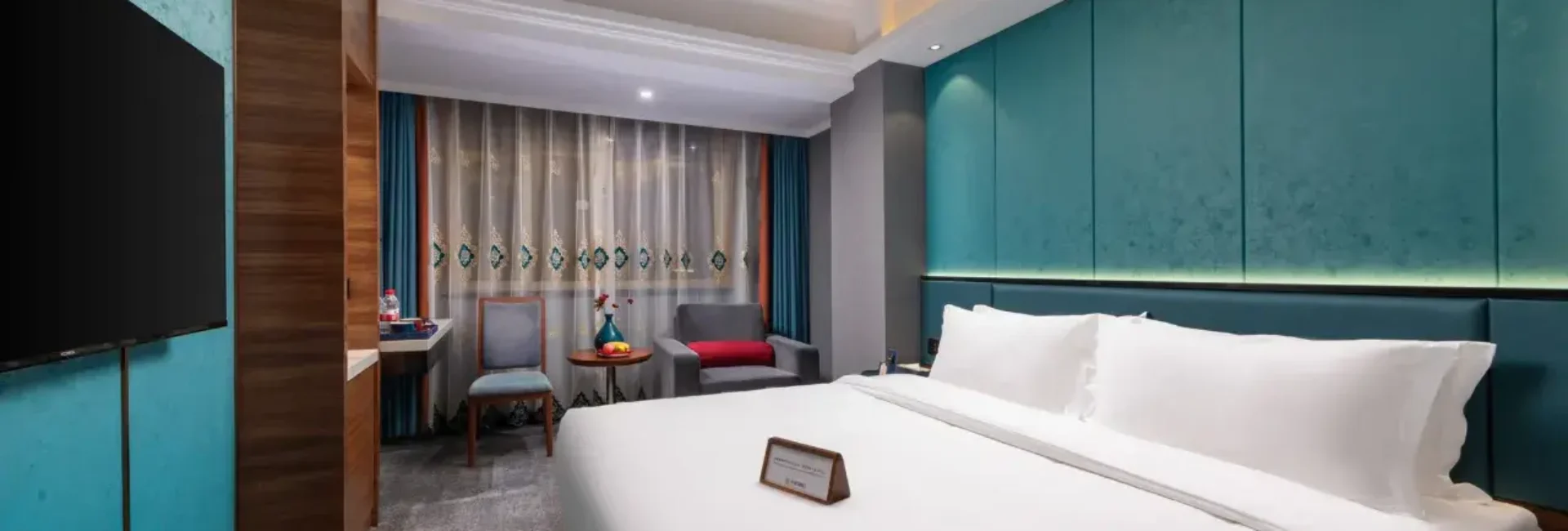 City-View Audio-Visual Suite With Eclan Sleep Aid Bedding, Deep Sleep Workshop, Negative Ion Sleep Aid